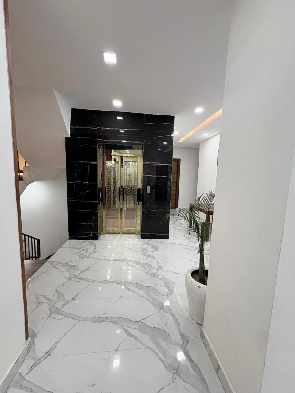 Pacific Inn Eco Central Γκουργκάον Εξωτερικό φωτογραφία