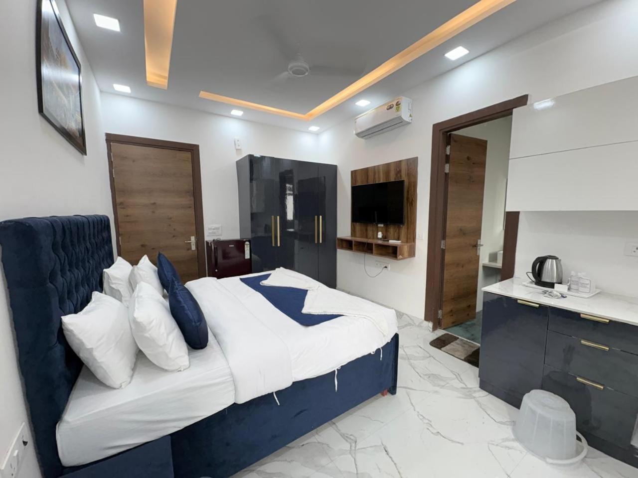 Pacific Inn Eco Central Γκουργκάον Εξωτερικό φωτογραφία