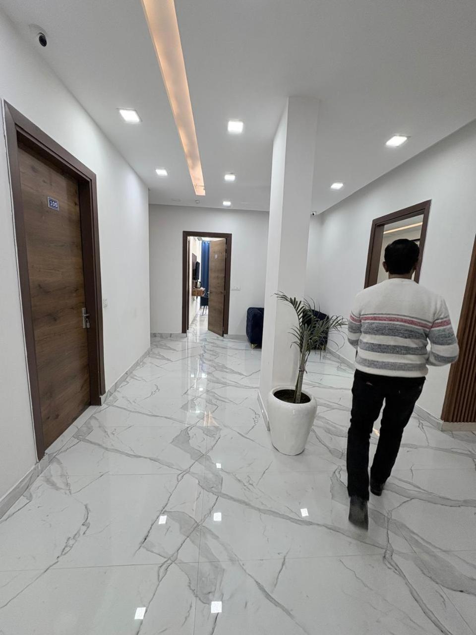Pacific Inn Eco Central Γκουργκάον Εξωτερικό φωτογραφία
