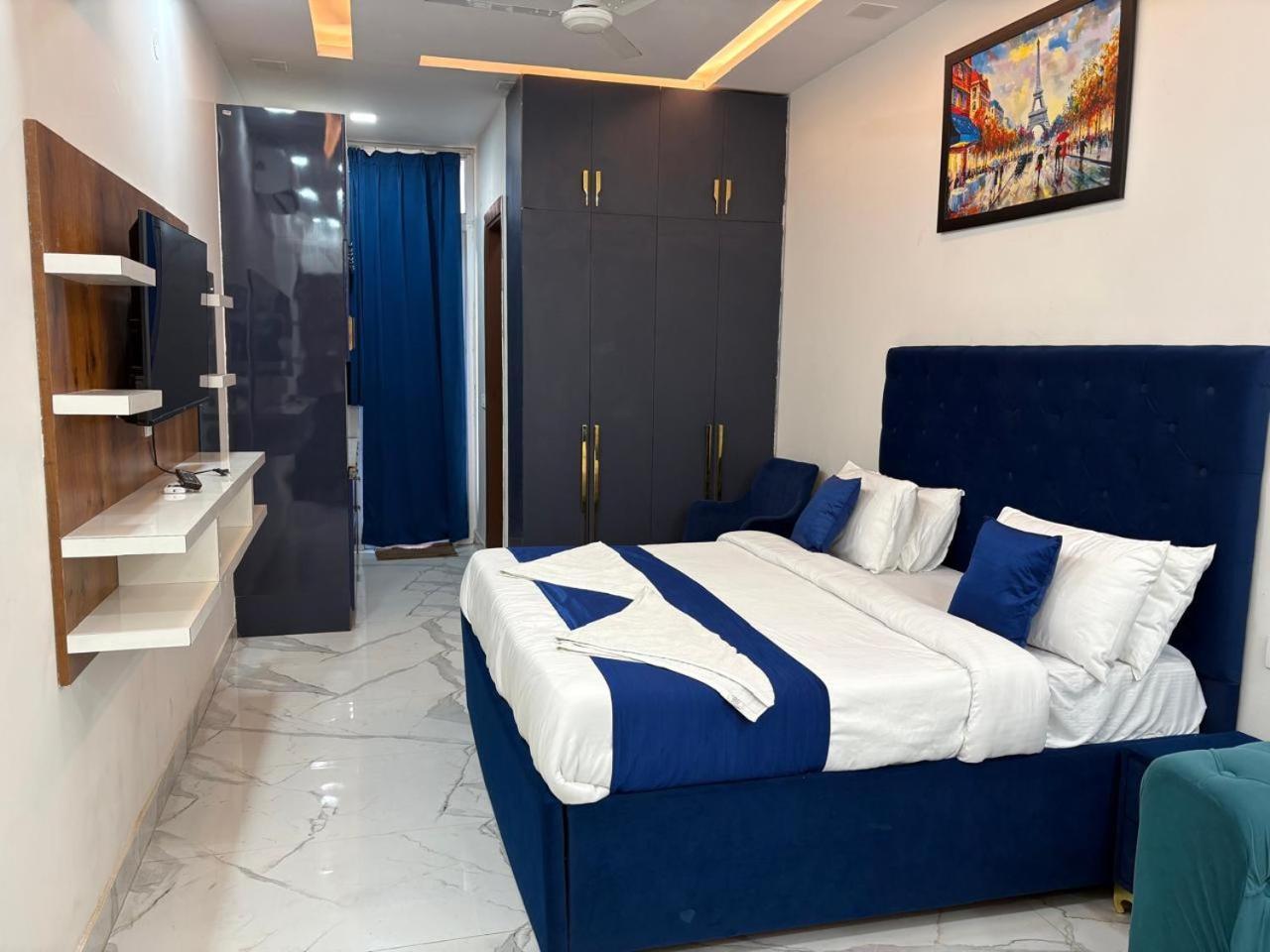 Pacific Inn Eco Central Γκουργκάον Εξωτερικό φωτογραφία